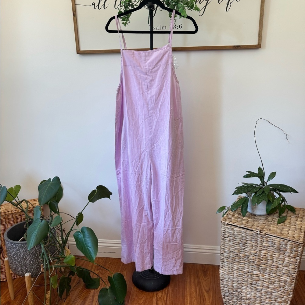 Super cute lavender overalls, wide leg with pockets - Picture 4 of 7